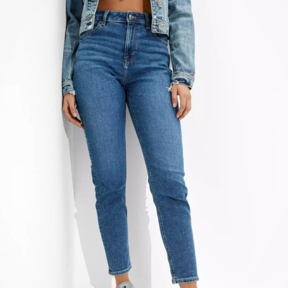 American Eagle Outfitters Denim - American Eagle Women’s mom jeans size 8 LONG